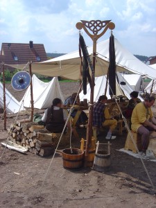 Lager Clann Morgainn: Seitenansicht